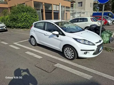 Usata Ford Fiesta 82 CV (60 kW) 2011 Berlina