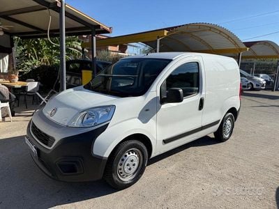 Usata Fiat Fiorino 80 CV (58 kW) 2018 Bianco Monovolume