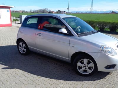 Lancia Ypsilon