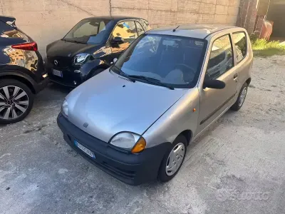 Käytetty Fiat Seicento 54 HP (39 kW) 2000 Harmaa Viistoperä