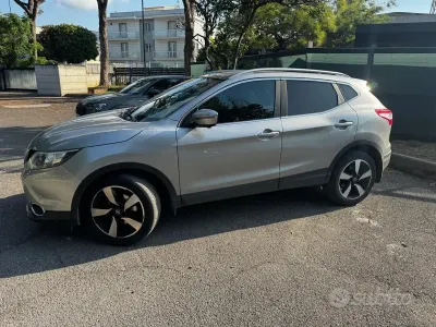 Usata Nissan Qashqai N-Connecta 131 CV (96 kW) 2017 Grigio SUV