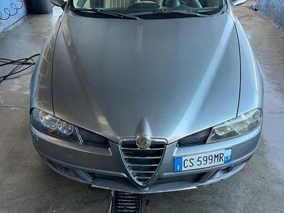 Usado Alfa Romeo Crosswagon 150 CV (110 kW) 2004 Gris Familiar