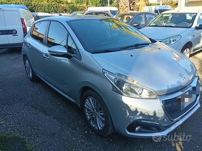 Usata Peugeot 208 Allure 82 CV (60 kW) 2017 Grigio Utilitaria