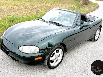 Usata Mazda MX5 110 CV (80 kW) 1999 Verde Cabrio