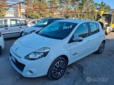 Usata Renault Clio IV Dynamique 89 CV (65 kW) 2012 Bianco Berlina