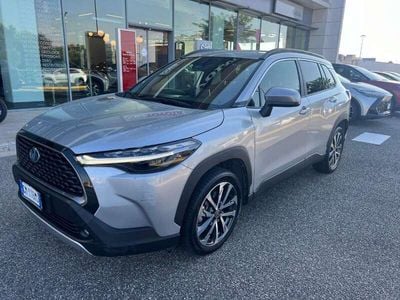 Begagnad Toyota Corolla Cross Trend 152 HK (111 kW) 2023 Grå SUV