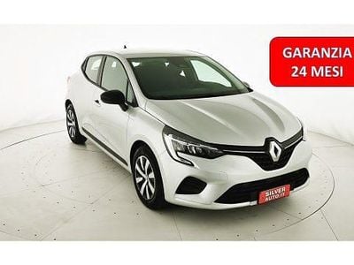 Usata Renault Clio V Equilibre 65 CV (47 kW) 2024 Argento metallizzato Berlina