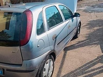 Usata Opel Corsa 69 CV (50 kW) 2004 Grigio Utilitaria