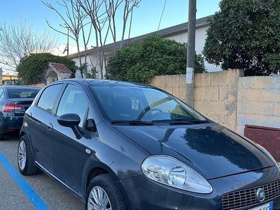 Usata Fiat Grande Punto 65 CV (47 kW) 2009 Grigio Utilitaria