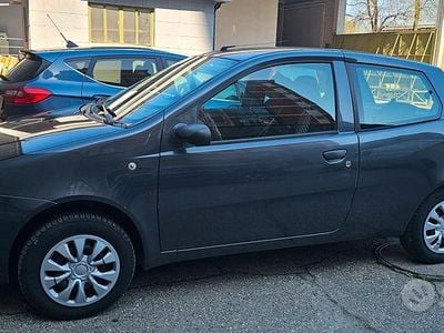 Usata Fiat Punto 77 CV (56 kW) 2009 Grigio Utilitaria