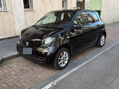 Begagnad Smart ForFour Passion 71 HK (52 kW) 2016 Svart Halvkombi