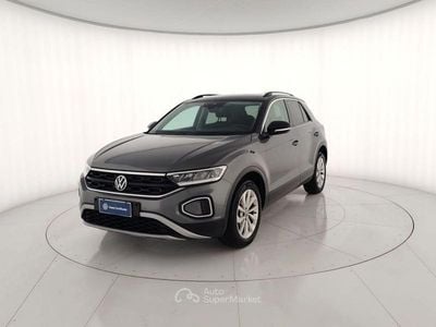 Usata VW T-Roc Life 150 CV (110 kW) 2022 Grigio metallizzato SUV