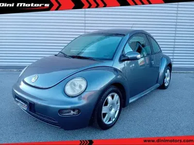 Usata VW New Beetle 104 CV (76 kW) 2005 Grigio Utilitaria
