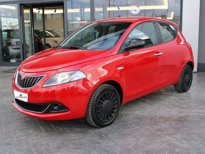 usata Lancia Ypsilon Ypsilon III1.0 firefly hybrid Silver s&s 70cv