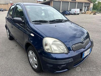 usata Toyota Yaris anno 2003 perfetta di meccanica