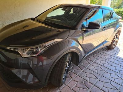 usata Toyota C-HR 1.8h Trend 2wd e-cvt