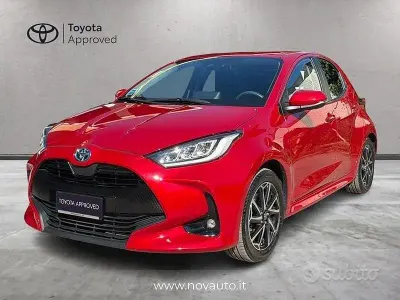 Usata Toyota Yaris Hybrid Trend 116 CV (85 kW) 2022 Rosso Berlina