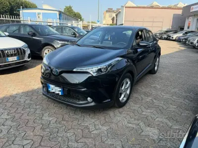 Usata Toyota C-HR Active 98 CV (72 kW) 2022 Nero SUV