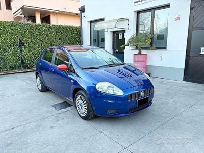 Usata Fiat Grande Punto Dynamic 65 CV (47 kW) 2007 Blu Utilitaria