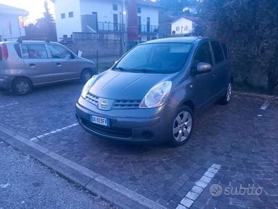 Używany Nissan Note 88 KM (64 kW) 2007 Szary Hatchback
