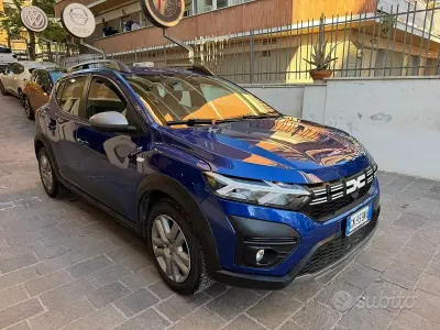 Usata Dacia Sandero Comfort 101 CV (74 kW) 2023 Blu Utilitaria