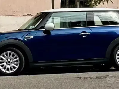 Usata Mini Cooper D 116 CV (85 kW) 2015 Bluazzurro Utilitaria