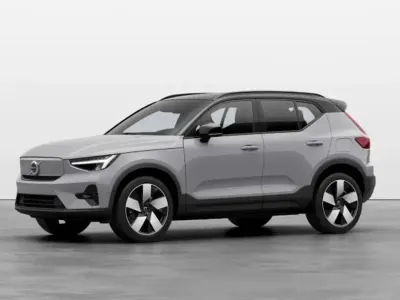 Usata Volvo XC40 163 CV (119 kW) 2024 Argento SUV