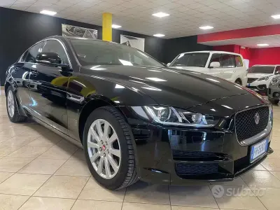 Usata Jaguar XE 179 CV (131 kW) 2017 Nero Berlina