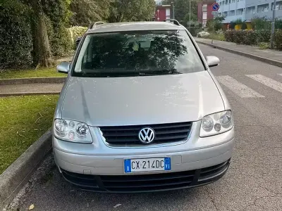 Usata VW Touran 140 CV (102 kW) 2006 Grigio Monovolume