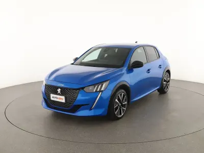 Usata Peugeot 208 GT-line 101 CV (74 kW) 2020 Blu Utilitaria