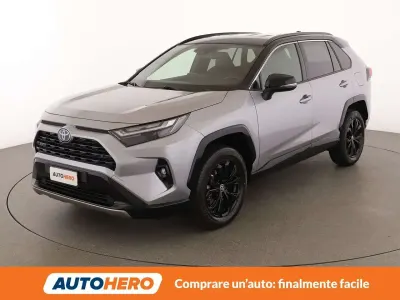 Usata Toyota RAV4 Hybrid Style 218 CV (160 kW) 2023 Argento SUV
