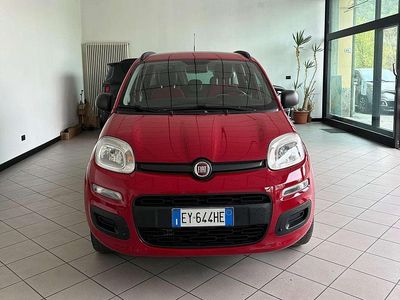 Usata Fiat Panda Lounge 80 CV (58 kW) 2015 Rosso Utilitaria