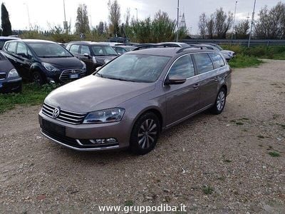 Usata VW Passat 104 CV (76 kW) 2012 Marrone Station wagon