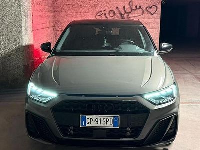Usata Audi A1 110 CV (80 kW) 2023 Grigio SUV