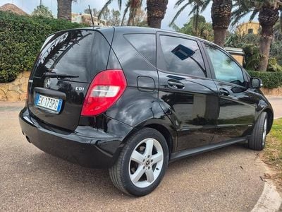 Usata Mercedes A180 109 CV (80 kW) 2011 Nero SUV