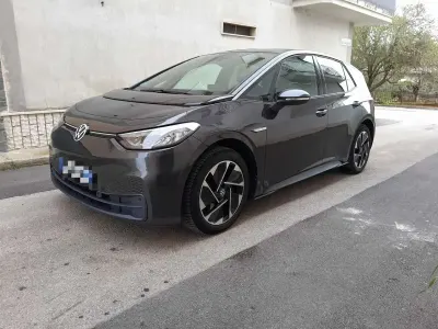 Usata VW ID.3 Pure 110 kW (150 CV) 2021 Grigio Utilitaria