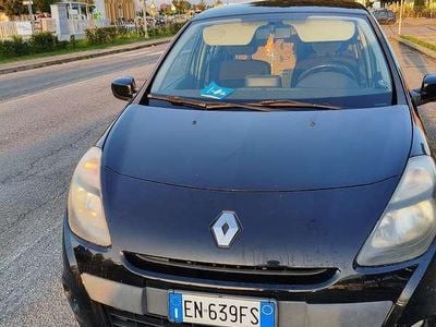 Usata Renault Clio IV Dynamique 75 CV (55 kW) 2012 Berlina