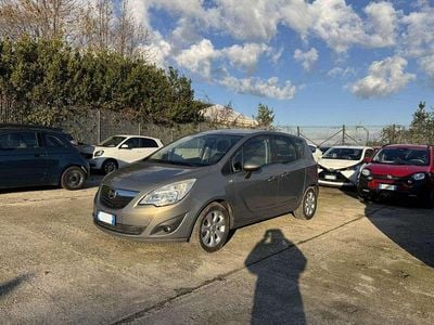 Usata Opel Meriva 101 CV (74 kW) 2013 Grigio Monovolume
