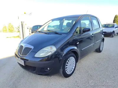 Usata Lancia Musa 95 CV (69 kW) 2005 Nero Monovolume