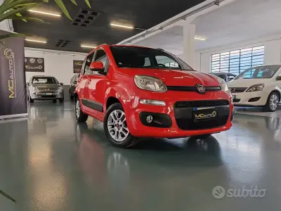 Usata Fiat Panda Lounge 69 CV (50 kW) 2016 Rosso Utilitaria