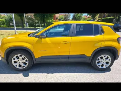 Usata Jeep Avenger Altitude 101 CV (74 kW) 2023 Giallo SUV