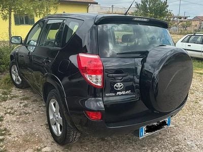 Begagnad Toyota RAV4 177 HK (130 kW) 2006 Svart SUV