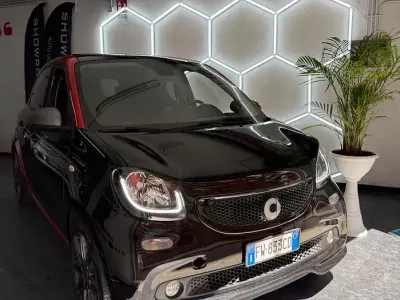 Usata Smart ForFour Brabus 90 CV (66 kW) 2017 Nero Utilitaria