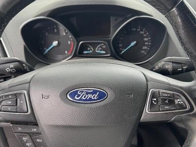 Usata Ford Kuga 120 CV (88 kW) 2017 Grigio SUV