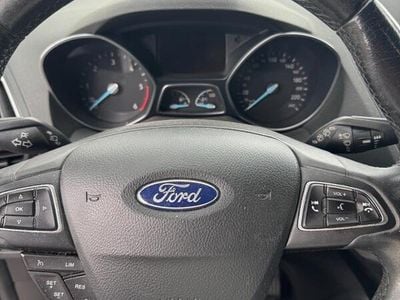 Grigio Usata 2017 Ford Kuga SUV | 12.000 € (Buon prezzo)