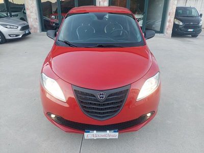 Usata Lancia Ypsilon S 95 CV (69 kW) 2015 Rosso Utilitaria