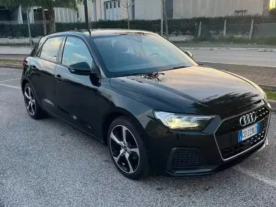Usata Audi A1 95 CV (69 kW) 2020 Nero SUV