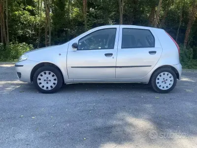 Usata Fiat Punto Classica 60 CV (44 kW) 2008 Bluazzurro Utilitaria