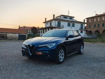 Usata Alfa Romeo Stelvio Business 160 CV (117 kW) 2020 Blu SUV