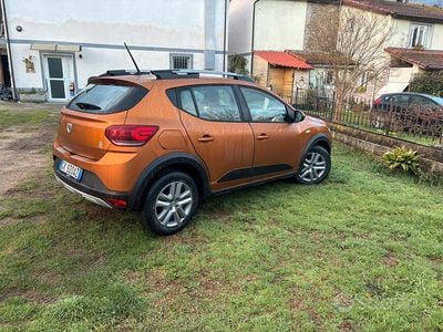 Usata Dacia Sandero Stepway 91 CV (66 kW) 2022 Giallo Berlina